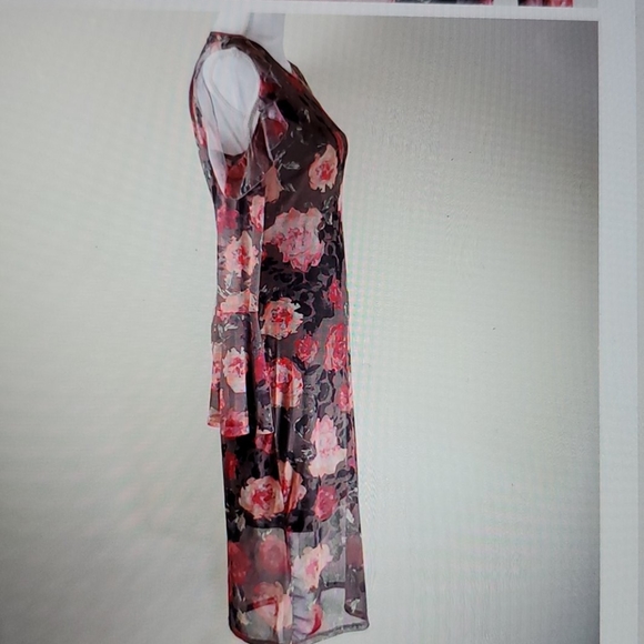 NWT: TDC Contemporary Cold Shoulder Floral Print D - Picture 3 of 9
